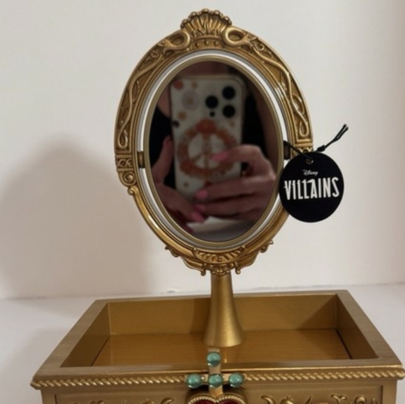 Bath & Body Works Other - 🍎 Donations Soon🍎 Disney Evil Queen Mirror